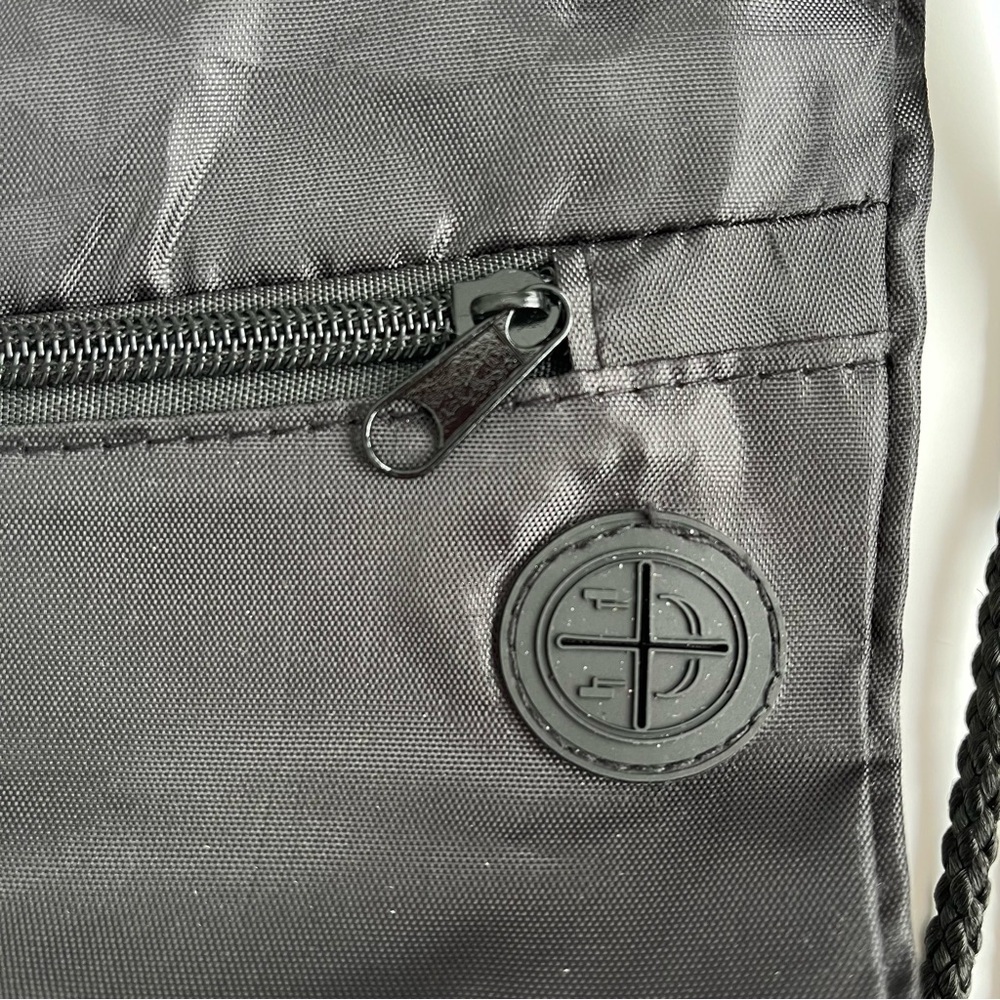 CARBON 38 Nylon Cinch Drawstring Backpack Black Zipper Yoga Gym Bag Travel NWOT - Picture 5 of 6